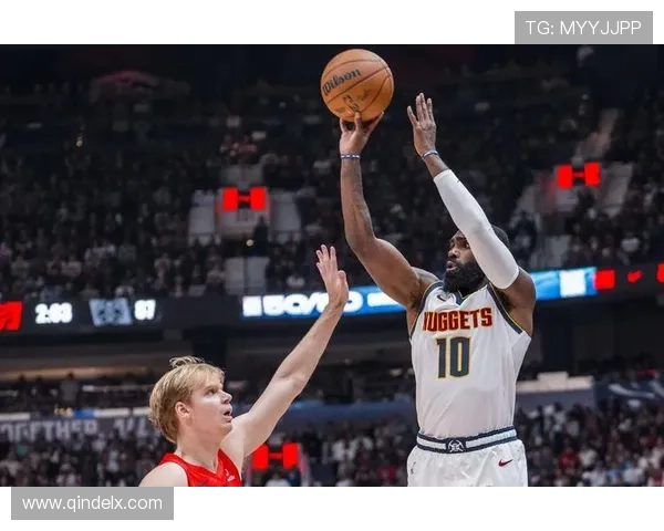 小哈达威神勇表现半场轰下17分其中次节独得12分三分球频频命中